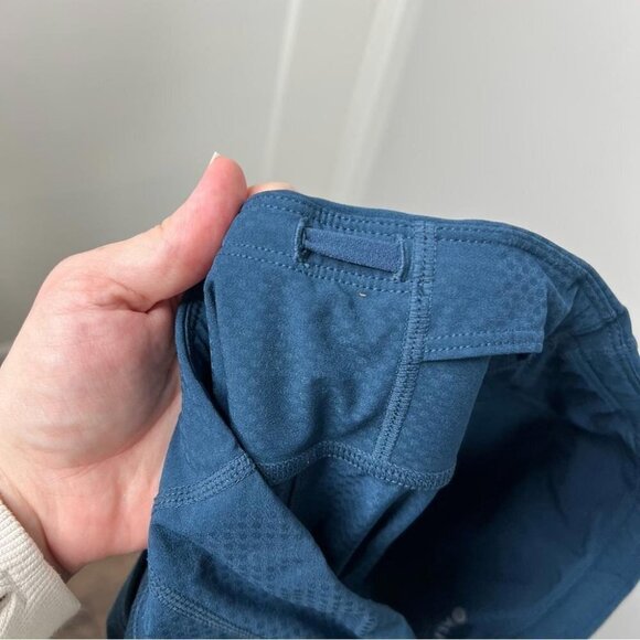 Athleta Womens Size XS Donny Be Free Capri Pant Teal Blue Legging Reflective - Picture 5 of 10